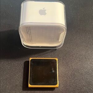Apple iPod Nano gold